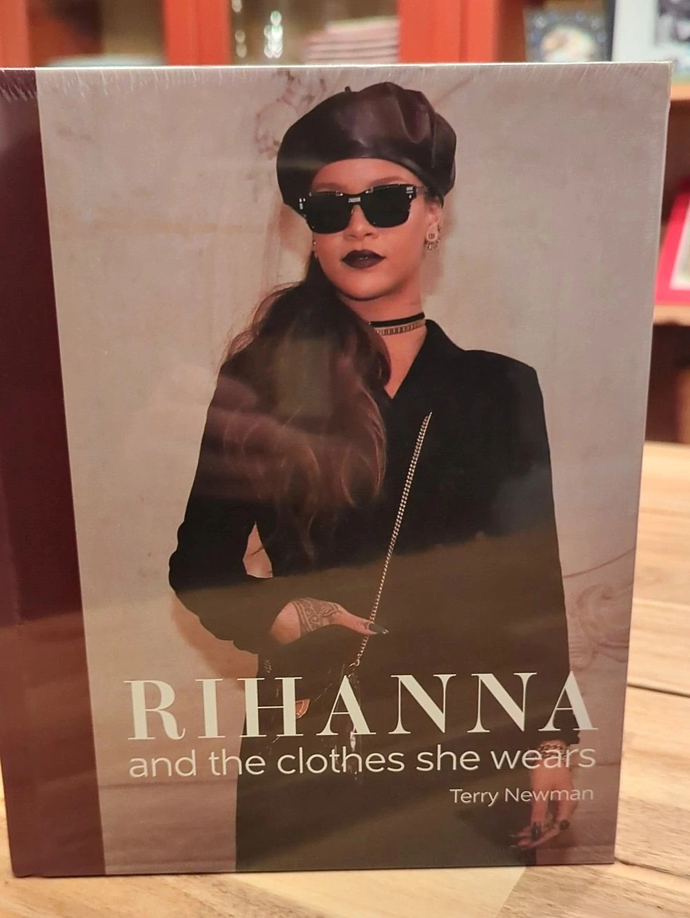 Rihanna and the Clothes She Wears Fashion Photography Book